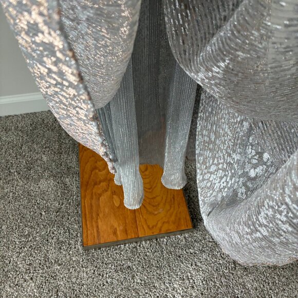 Anthropologie Silver Textured Cap Sleeve Flowy Maxi Dress - Picture 4 of 11